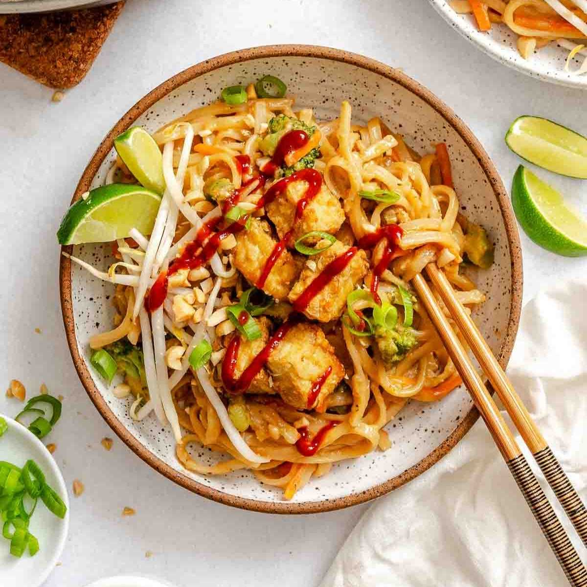 Easy Vegan Pad Thai: Crispy Tofu & Homemade Peanut Sauce